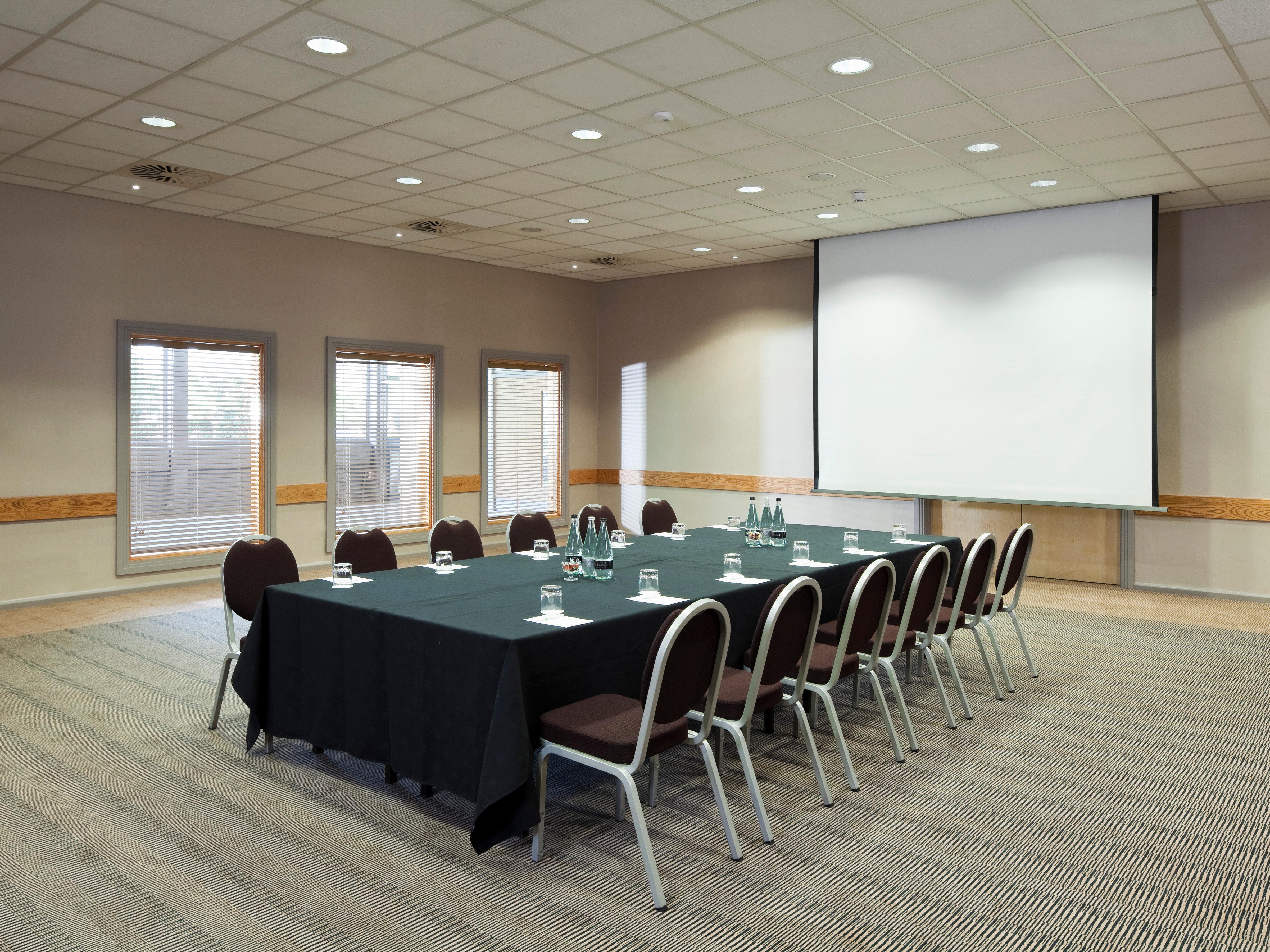 Holiday Inn Maidenhead Windsor, An Ihg Hotel Екстериор снимка